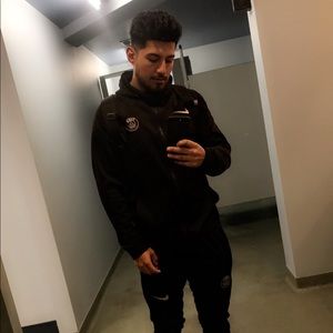 Meet your Posher, Cris